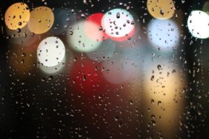 窓の結露はなぜ発生するのか？