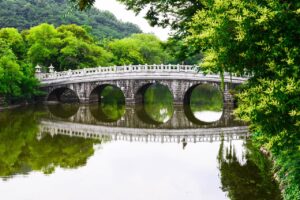 サーキュレーターと扇風機の違いは何ですか？