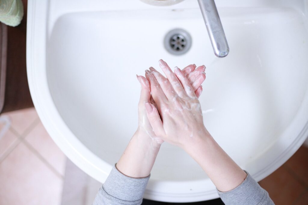 消臭剤と除湿を同時に使用するメリットは？