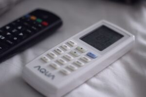 エアコンのカビ臭い対策にはどんな方法がある？